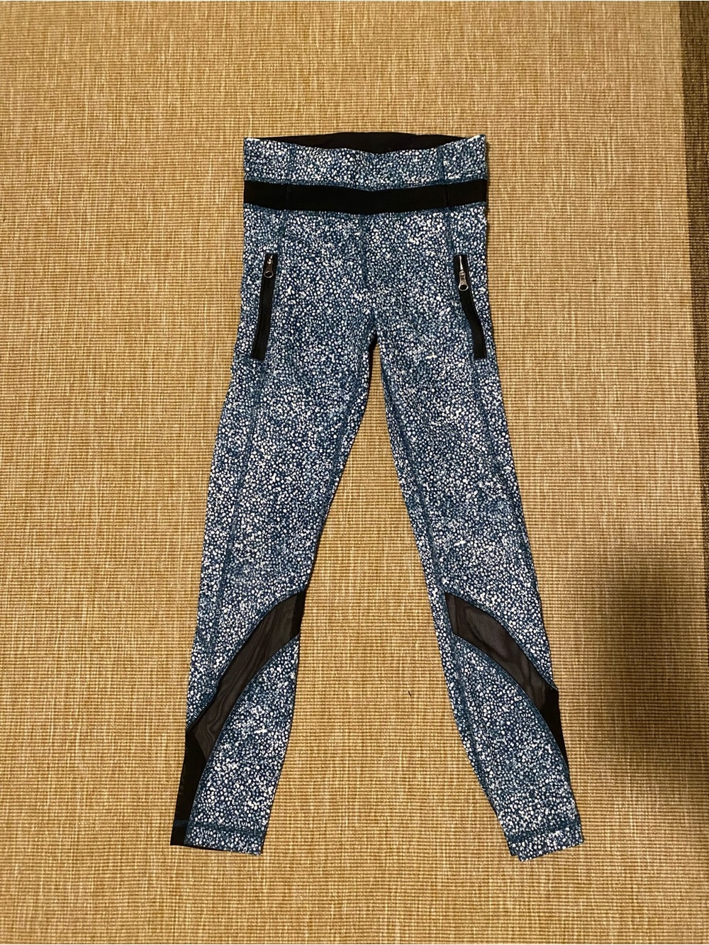 Lululemon teal speckle mesh cropped yoga pants
